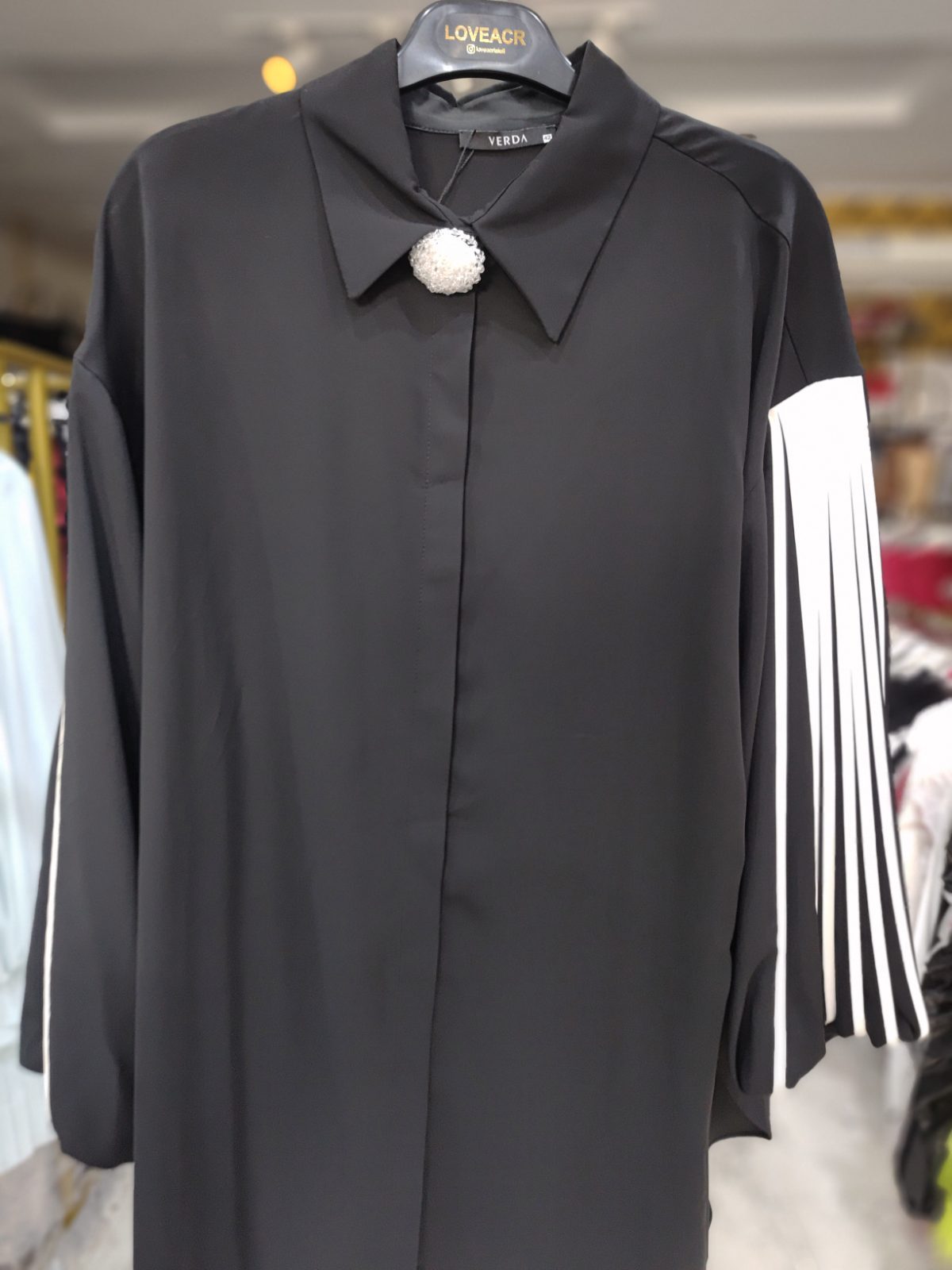 Verda luxury top with bronch