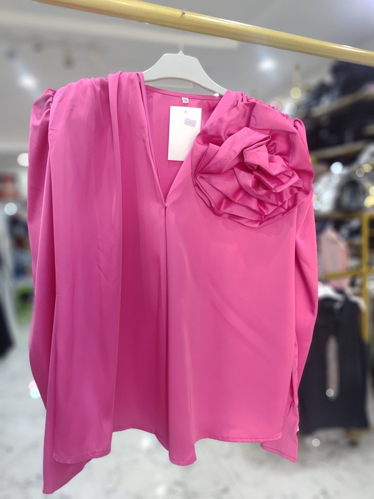 Silky material top black and pink