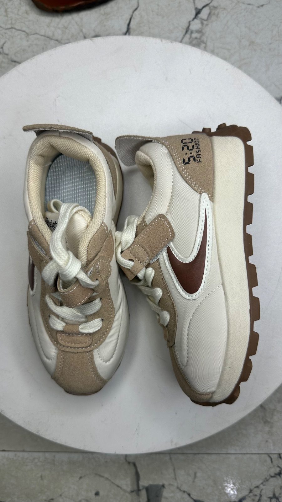 Hot eight fashion  sneakers