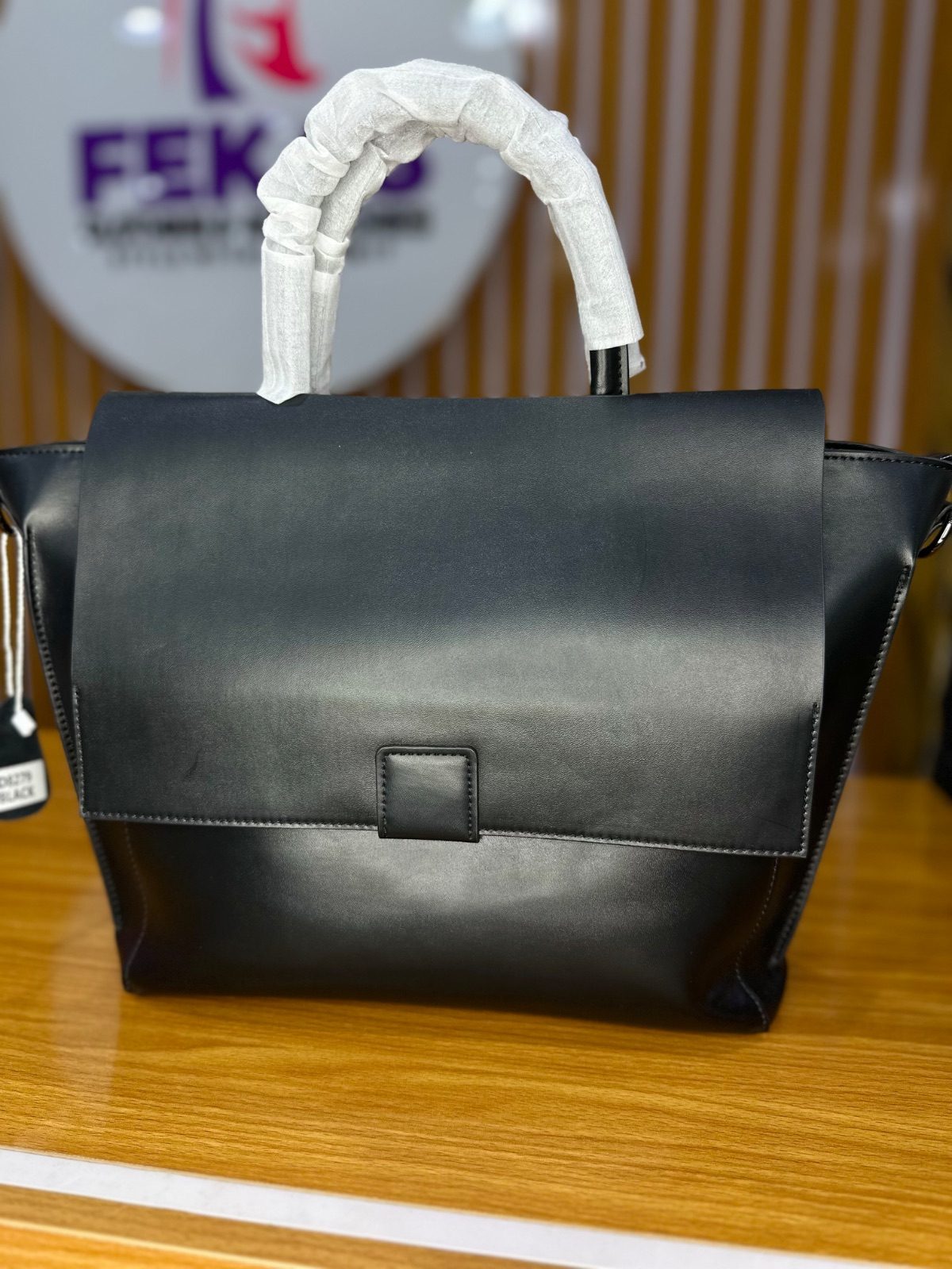 D8279 leather bag