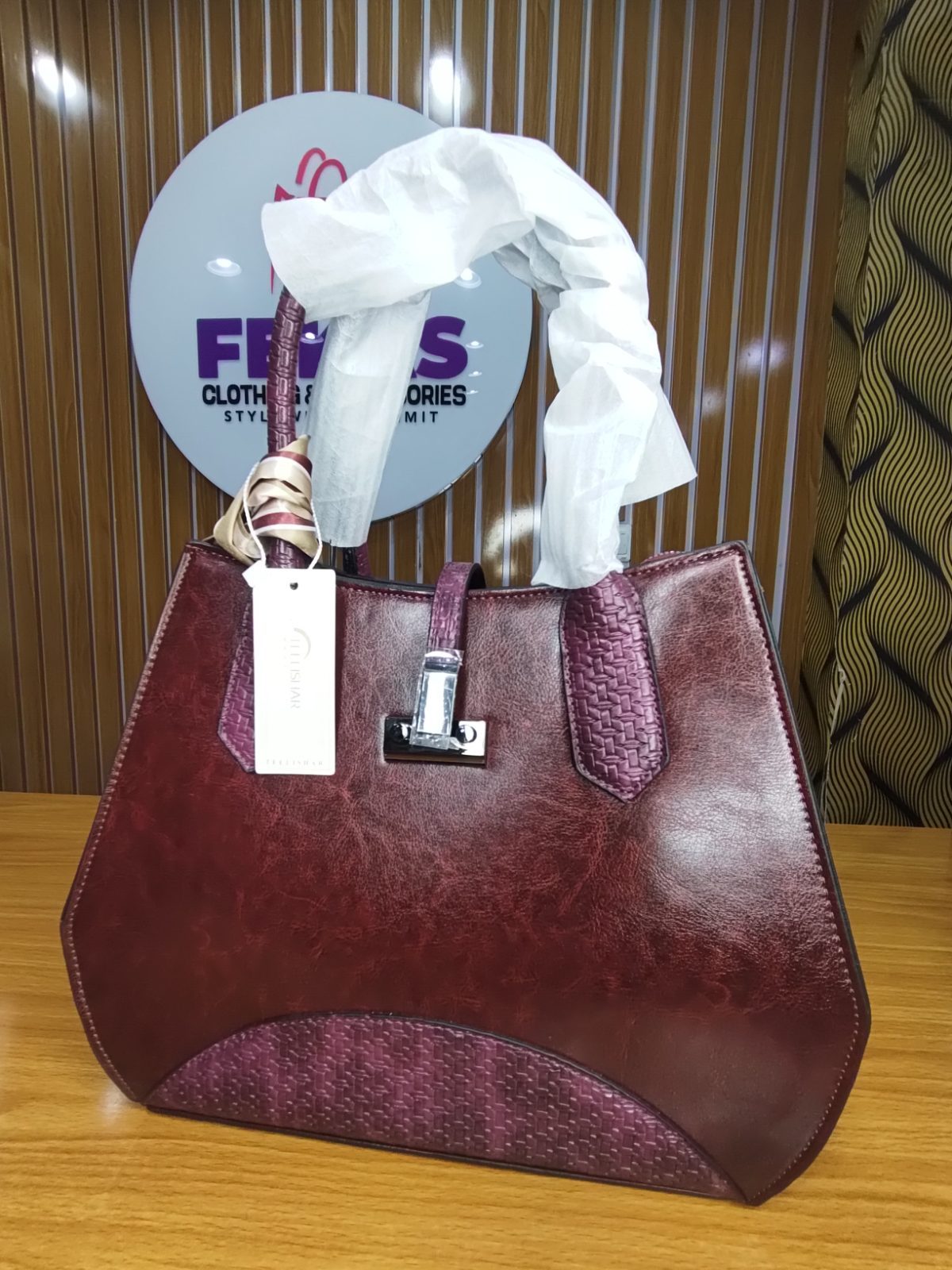 Teelishar bag