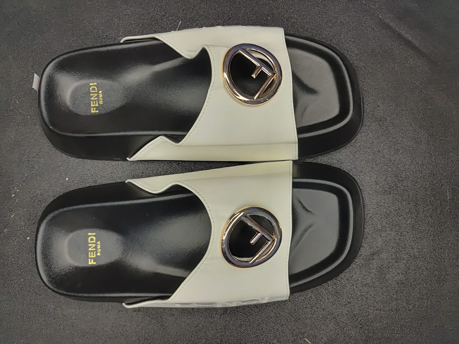 Fendi Roma slippers
