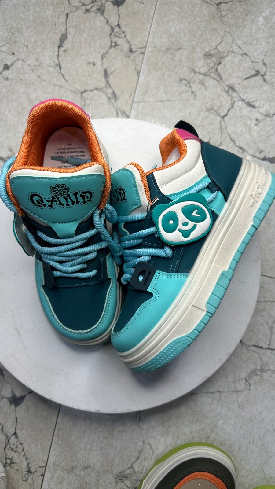 Kids sneakers