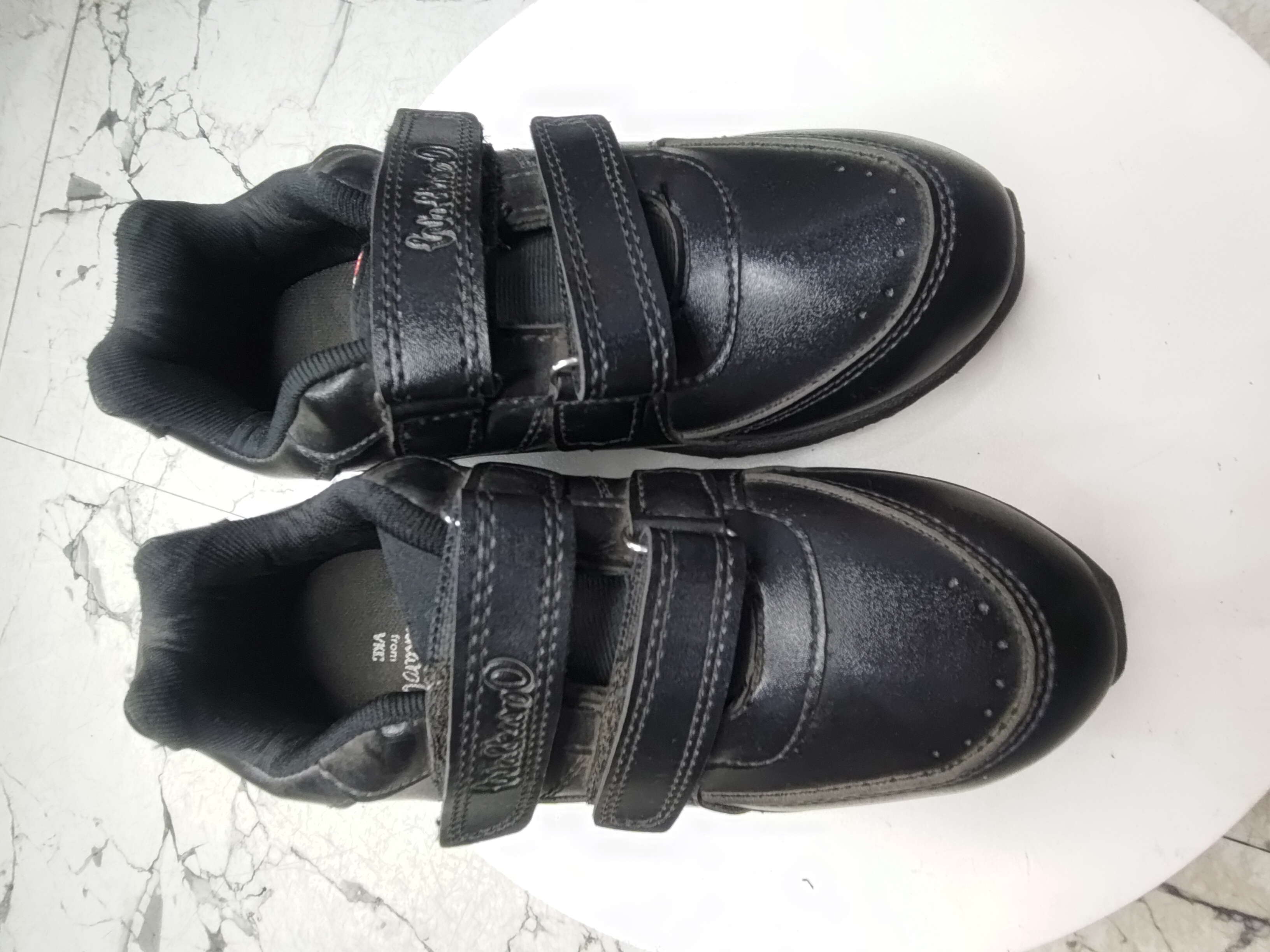 VKE school shoe