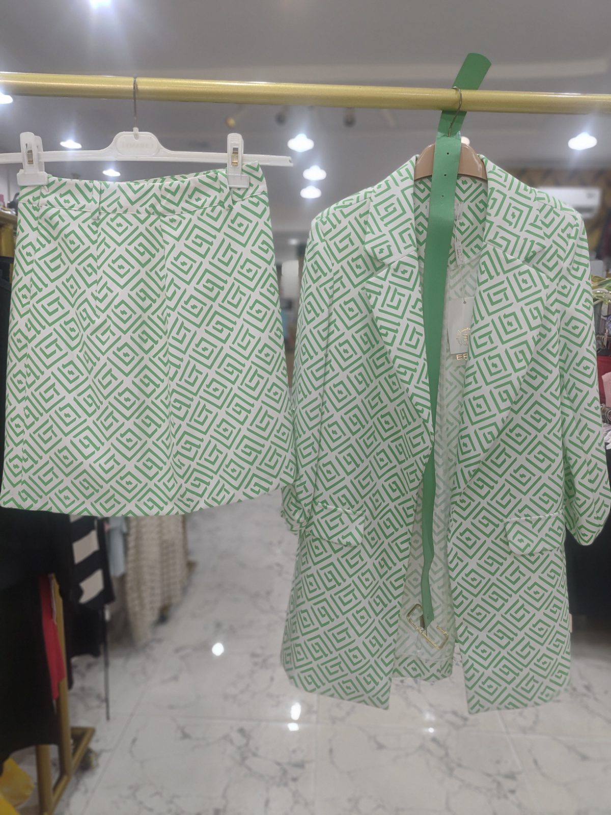ERTU white and green suit