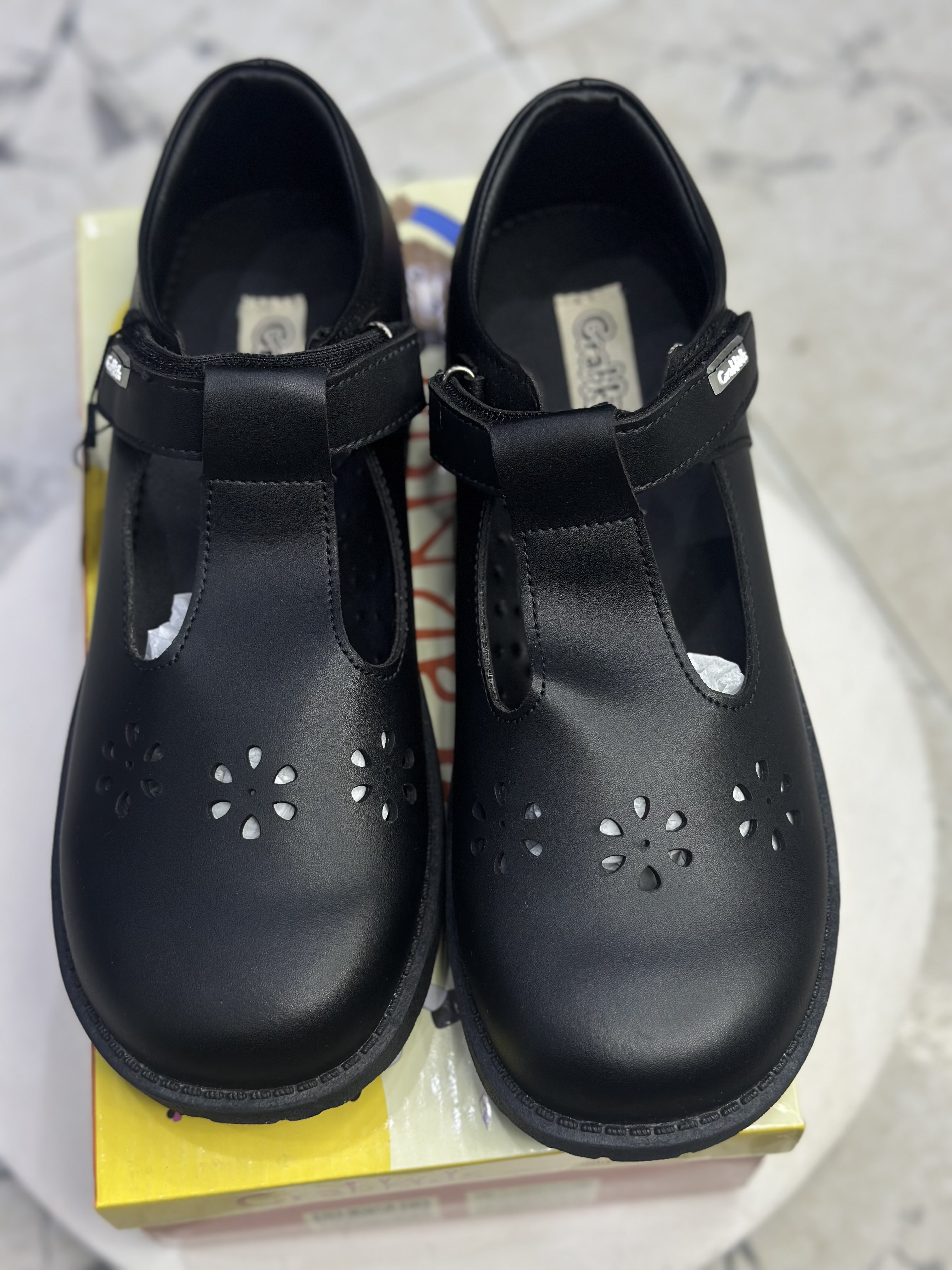 Girl school shoe