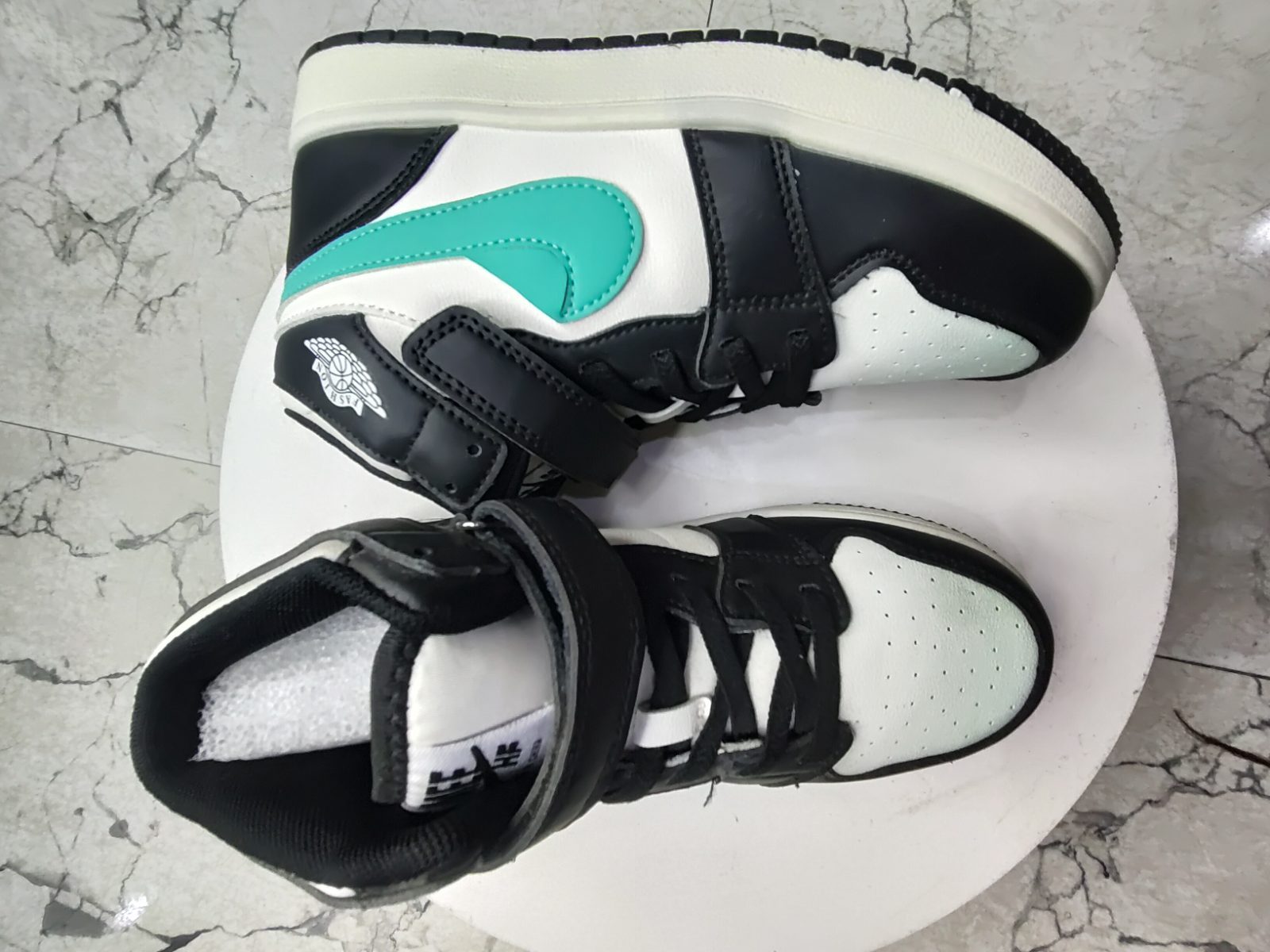 FASHION SNEAKERS