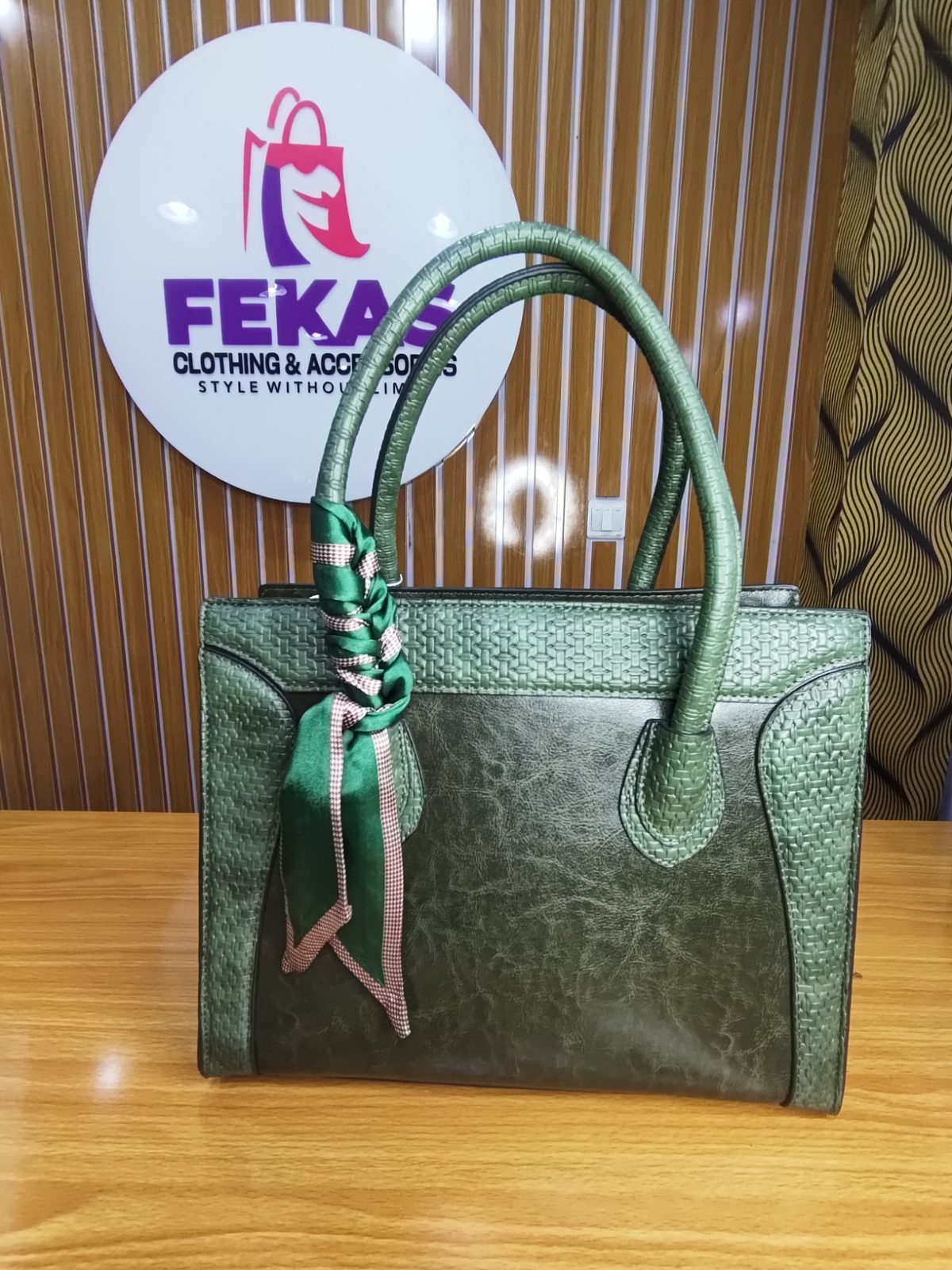 Teelishar Paris bag