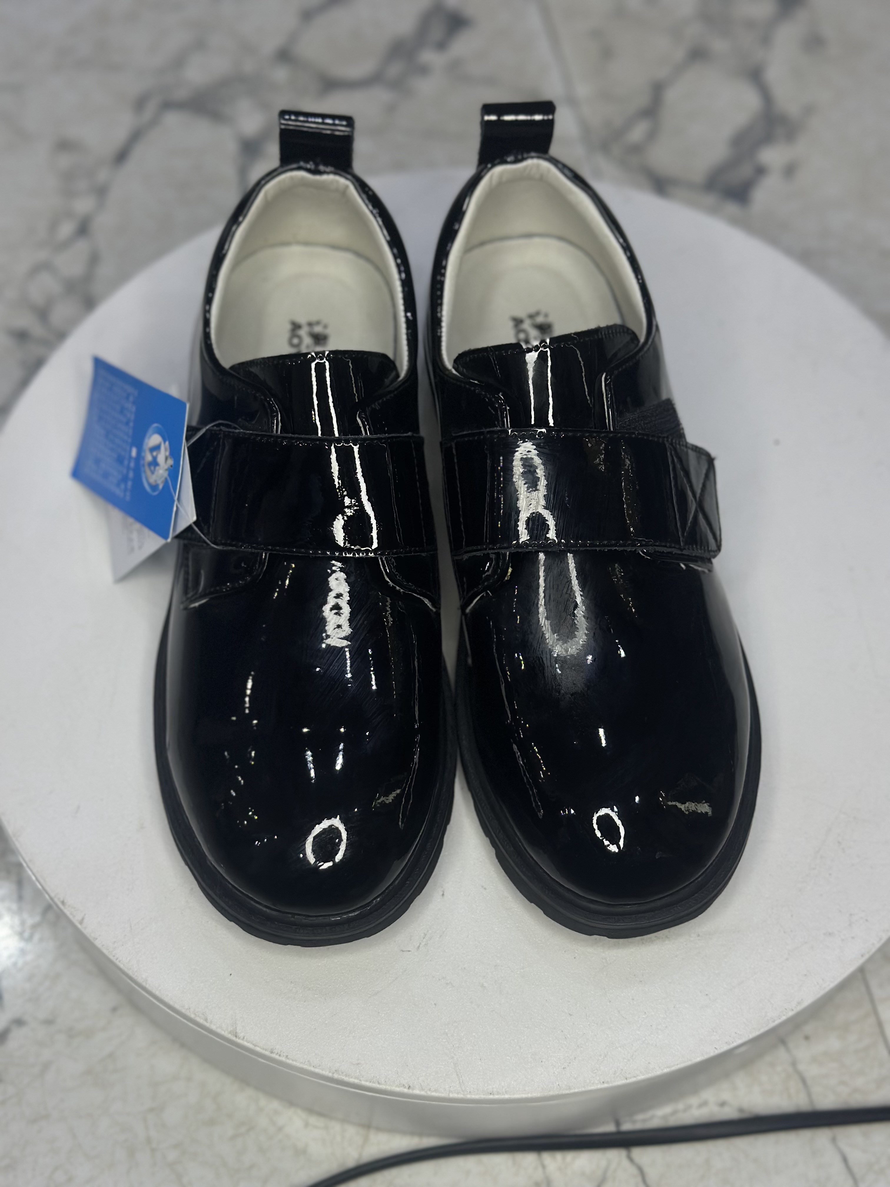 Aoyawang school shoe