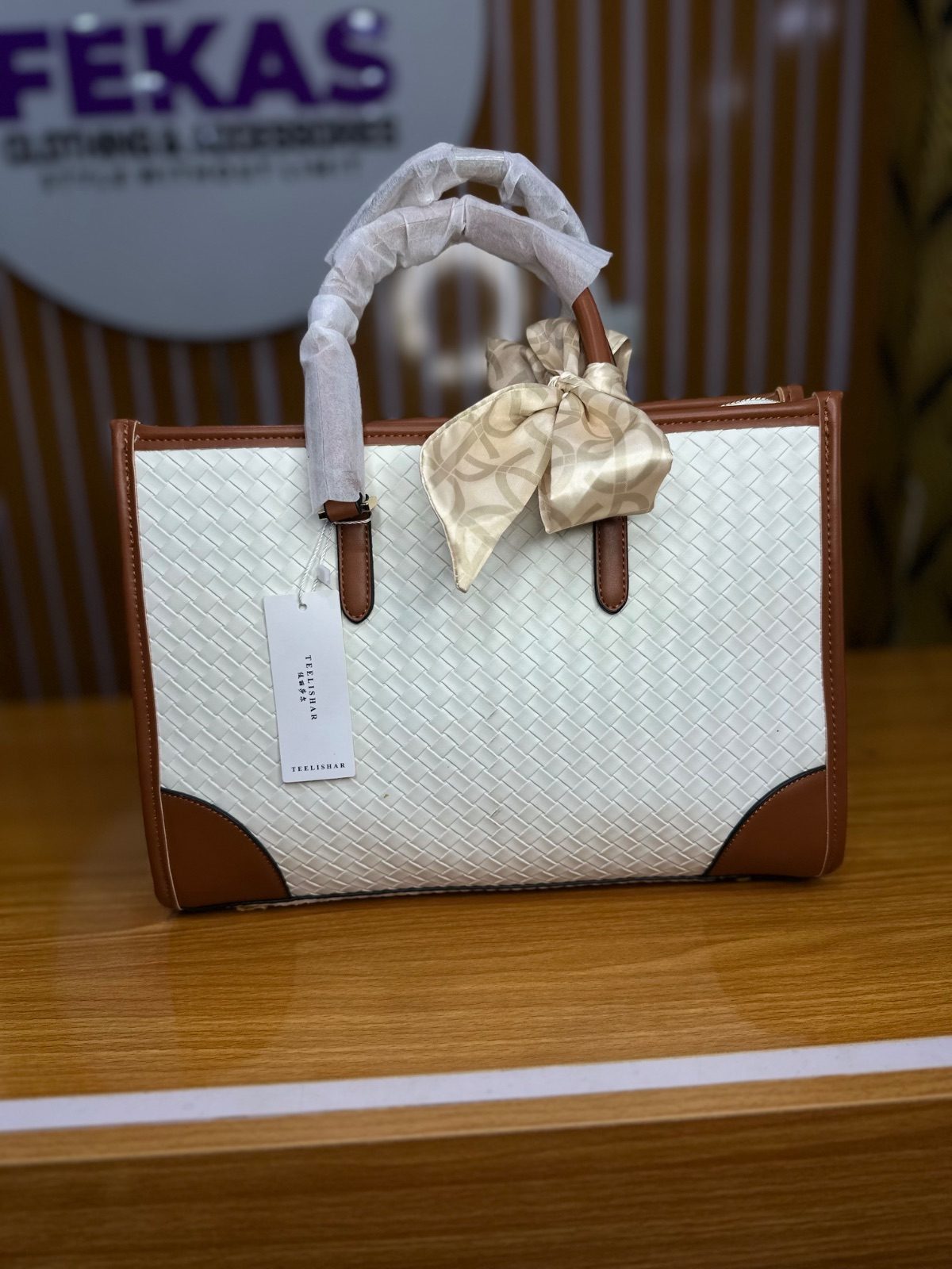 TEELISHAR HAND BAG