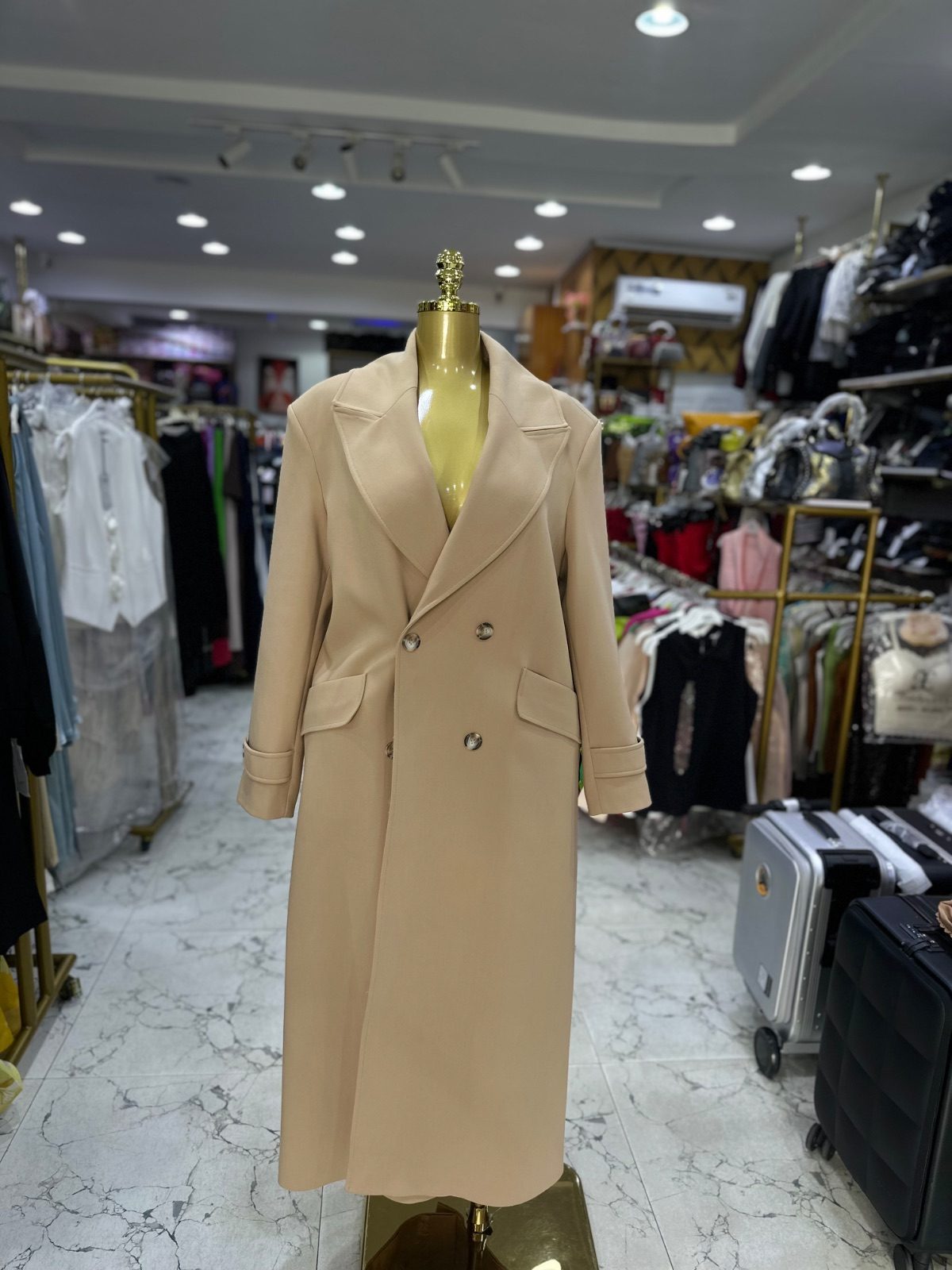 Caren Luis  trench coat