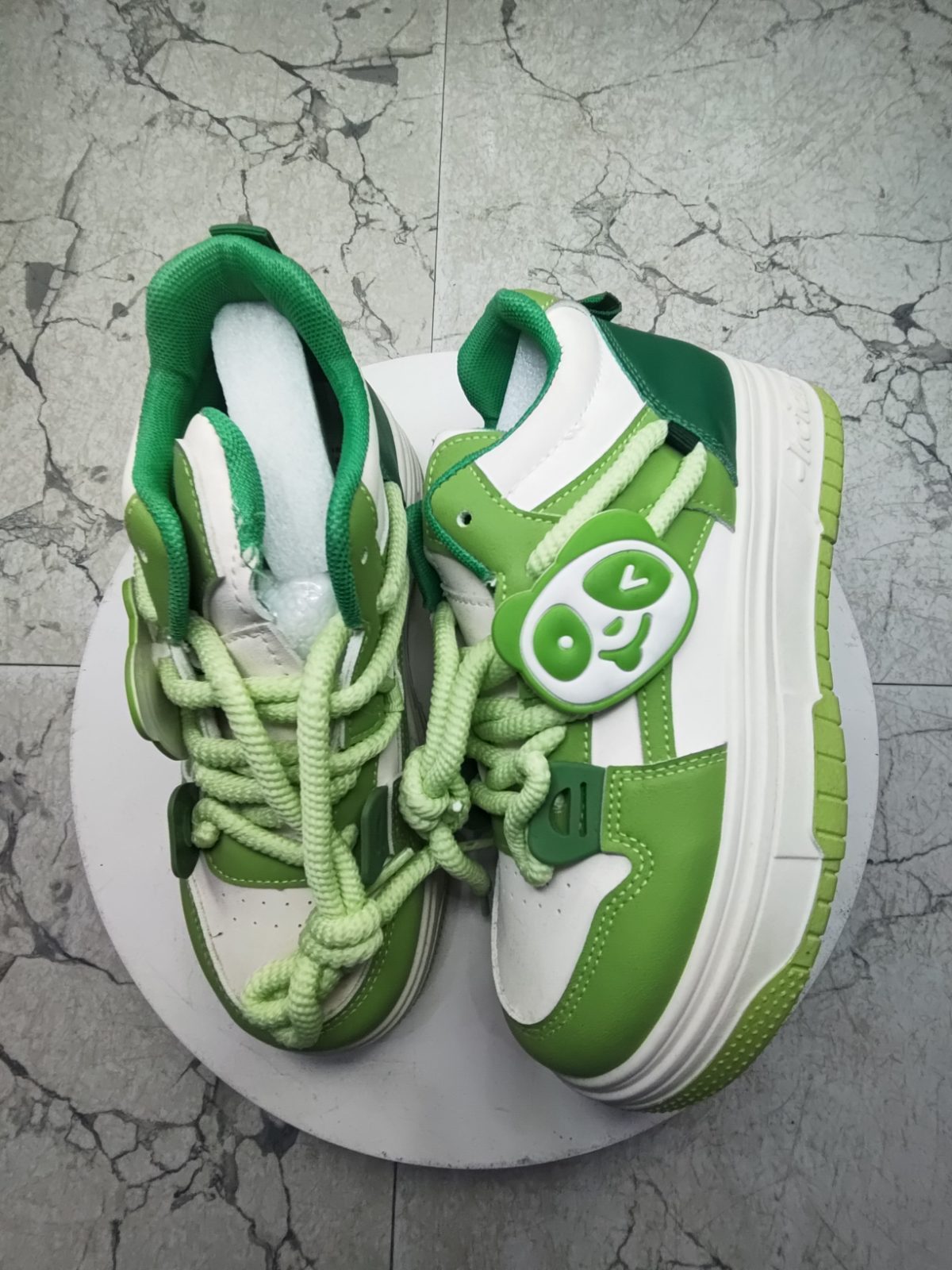 GBPW SNEAKERS